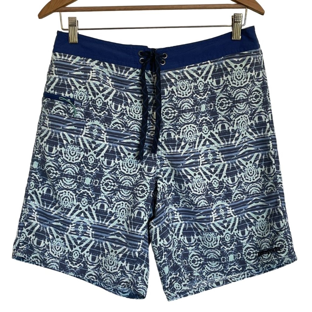 Patagonia Wavefarer Board Shorts - Size 32 Waist - Men's Blue And White Pattern